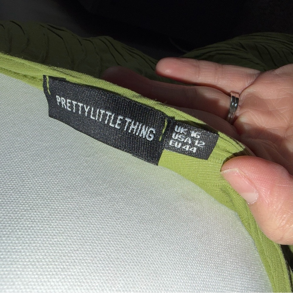 PrettyLittleThing Olive One Shoulder Dress - Picture 5 of 6